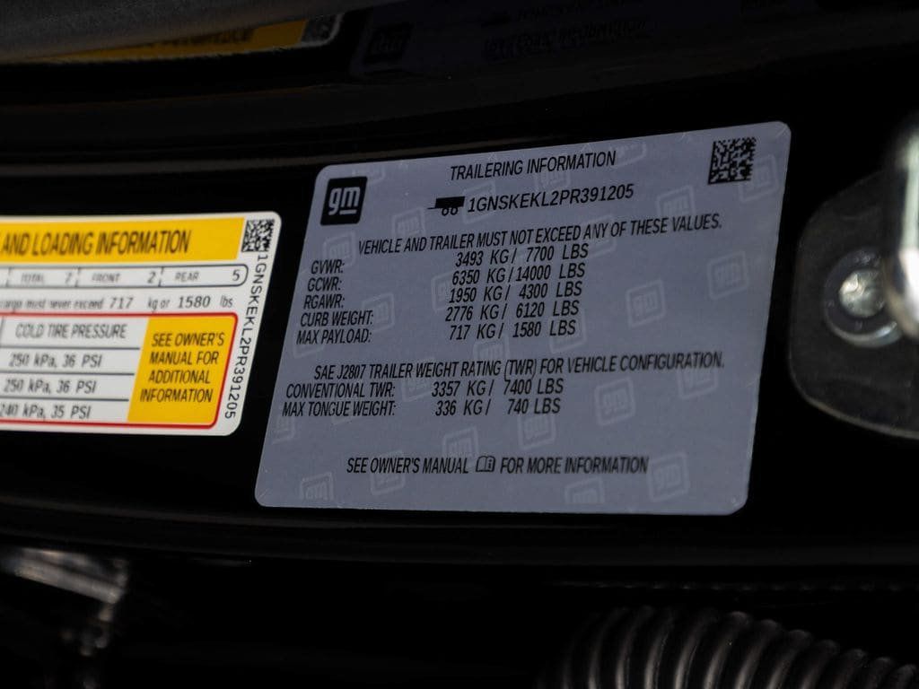 Chevrolet Suburban photo 16