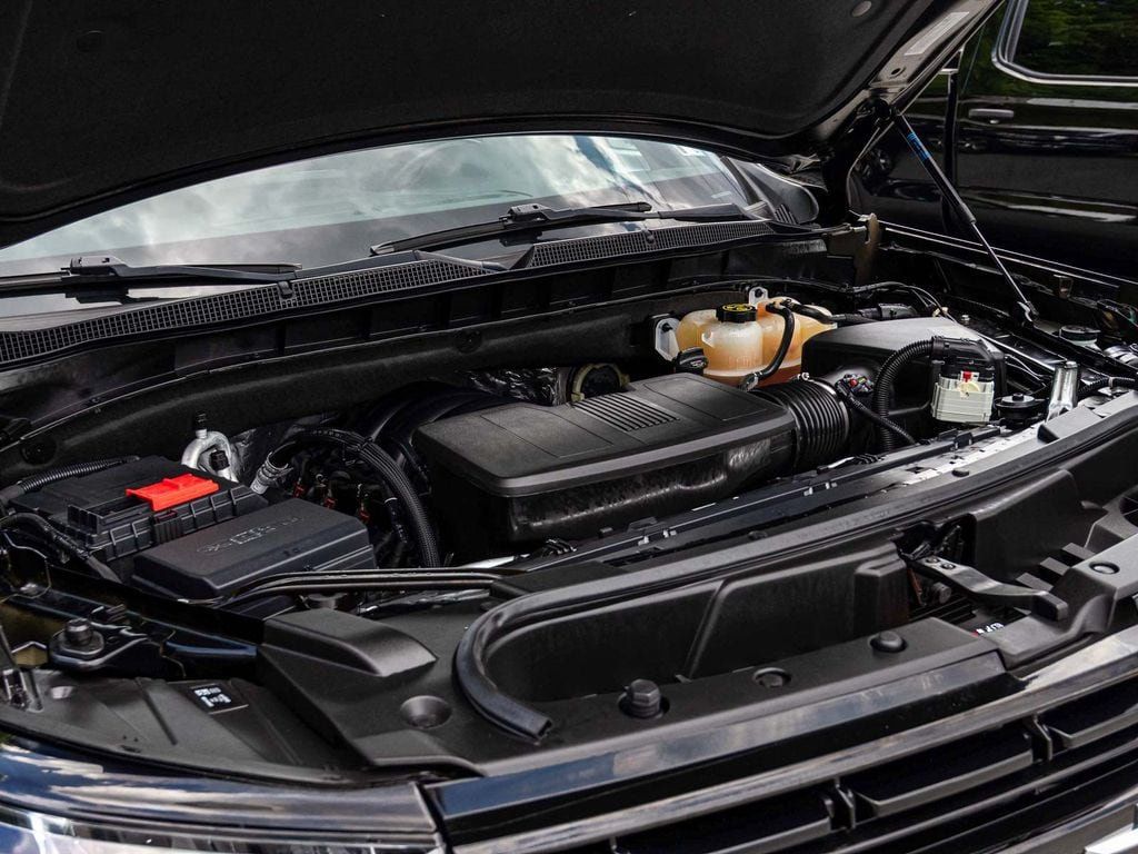 Chevrolet Suburban photo 33