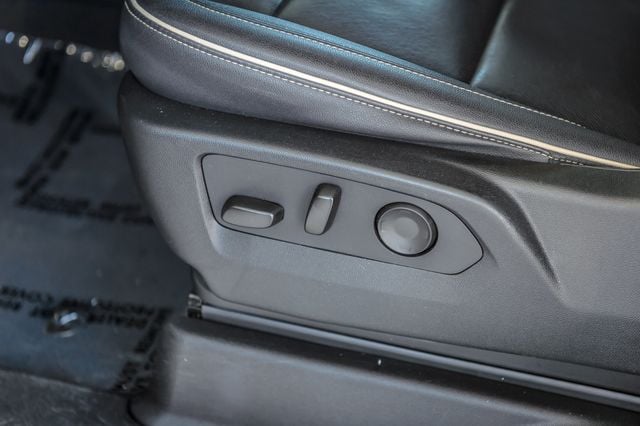 2023 Chevrolet Suburban SUBURBAN PREMIER - WHITE ON BLACK - NAV - CARPLAY - THIRD ROW - 22955704 - 22