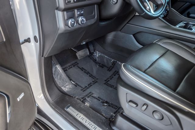 2023 Chevrolet Suburban SUBURBAN PREMIER - WHITE ON BLACK - NAV - CARPLAY - THIRD ROW - 22955704 - 23