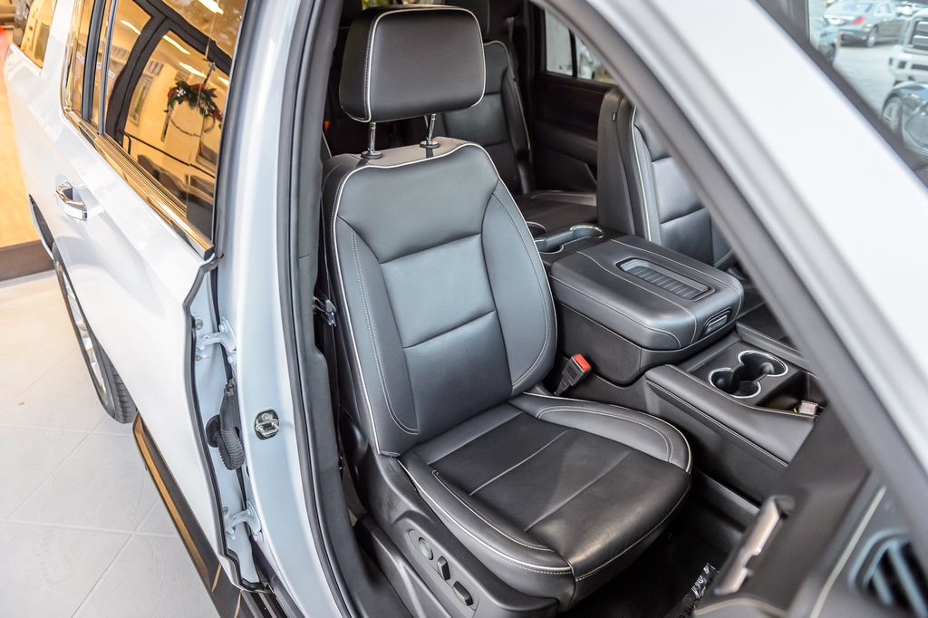 2023 Chevrolet Suburban SUBURBAN PREMIER - WHITE ON BLACK - NAV - CARPLAY - THIRD ROW - 22955704 - 25