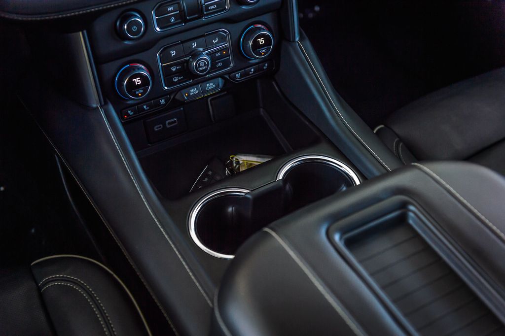 2023 Chevrolet Suburban SUBURBAN PREMIER - WHITE ON BLACK - NAV - CARPLAY - THIRD ROW - 22955704 - 41