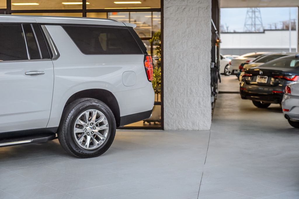 2023 Chevrolet Suburban SUBURBAN PREMIER - WHITE ON BLACK - NAV - CARPLAY - THIRD ROW - 22955704 - 56