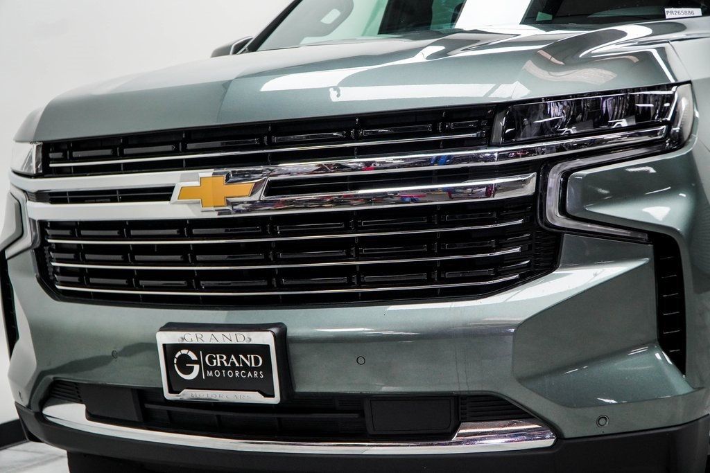 2023 Chevrolet Tahoe LT photo 2