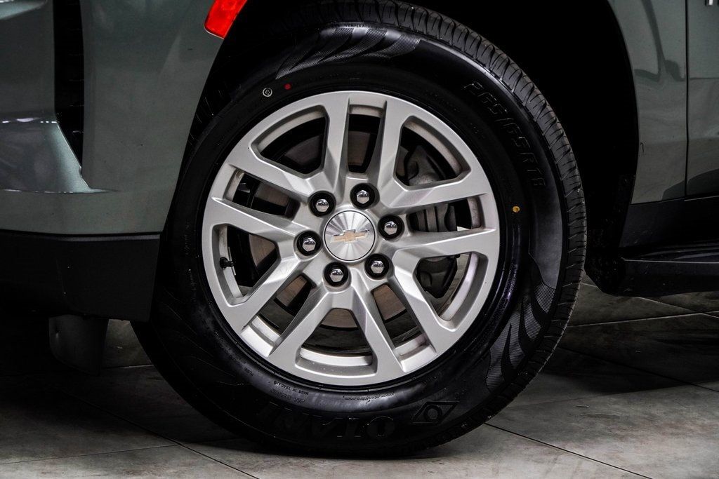 2023 Chevrolet Tahoe LT photo 2