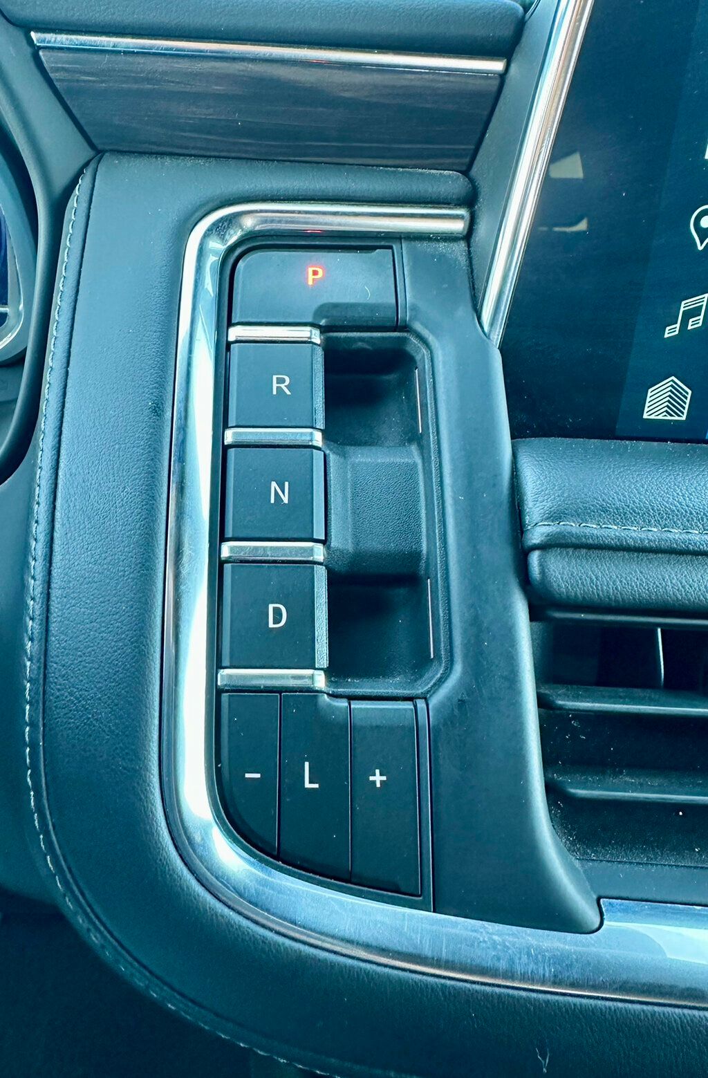 2023 Chevrolet Tahoe LT photo 14