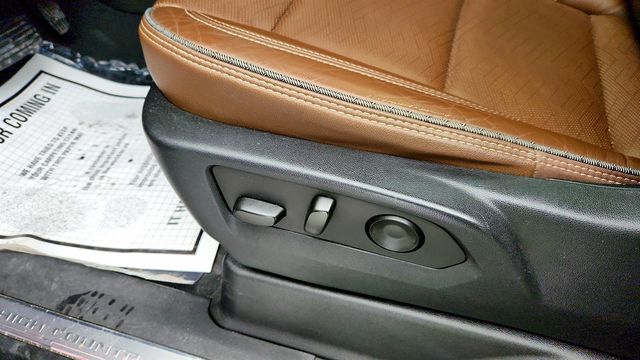 2023 Chevrolet Tahoe 4dr High Country w/ Power Retract. Assist Steps & Power Sunroof - 23007581 - 11