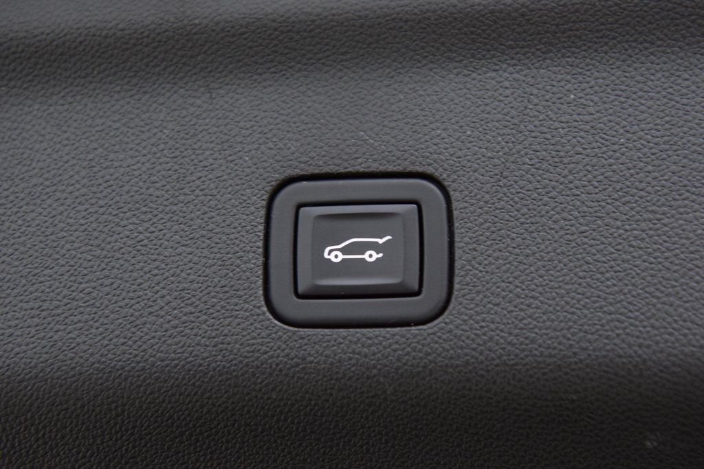 2023 Chevrolet Tahoe 4WD 4dr High Country - 22973358 - 23