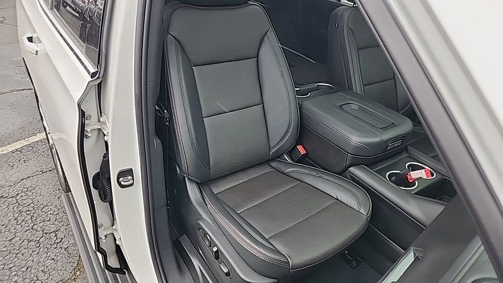 2023 Chevrolet Tahoe 4WD 4dr High Country - 22974136 - 13