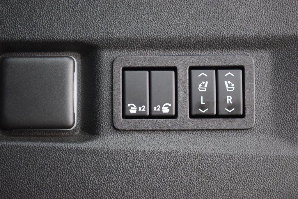 2023 Chevrolet Tahoe 4WD 4dr High Country - 22980268 - 23