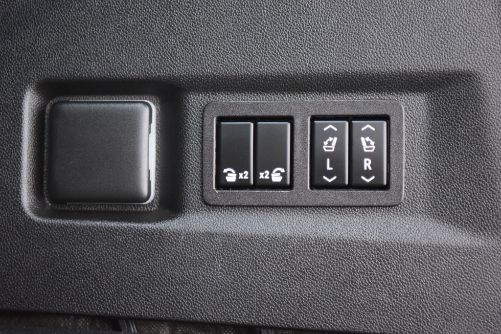 2023 Chevrolet Tahoe 4WD 4dr High Country - 23043226 - 23