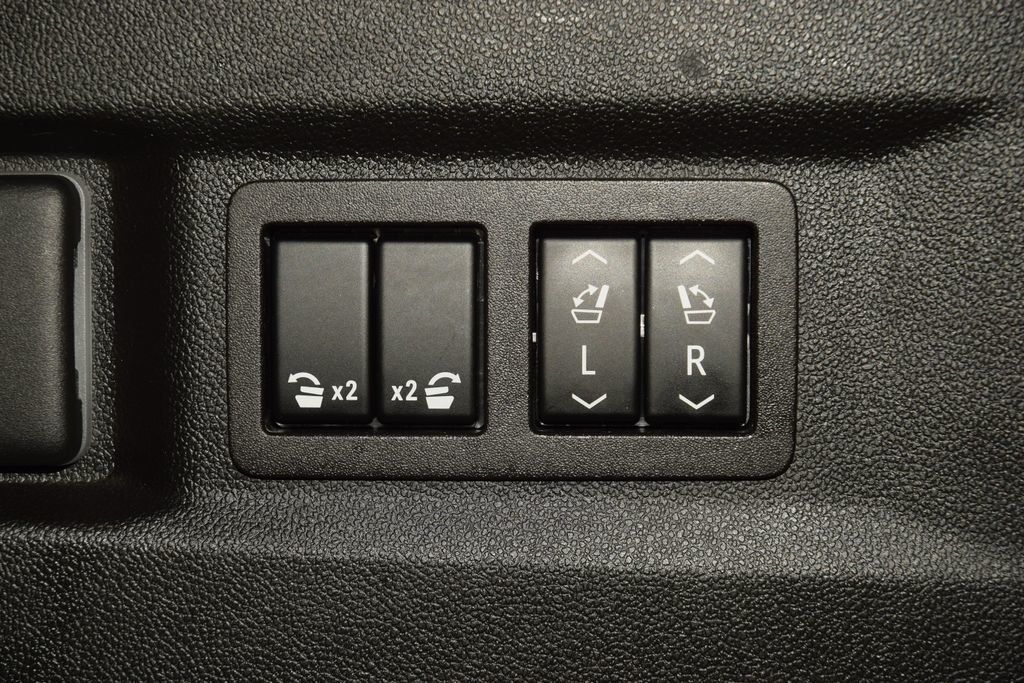 2023 Chevrolet Tahoe 4WD 4dr High Country - 23047213 - 22