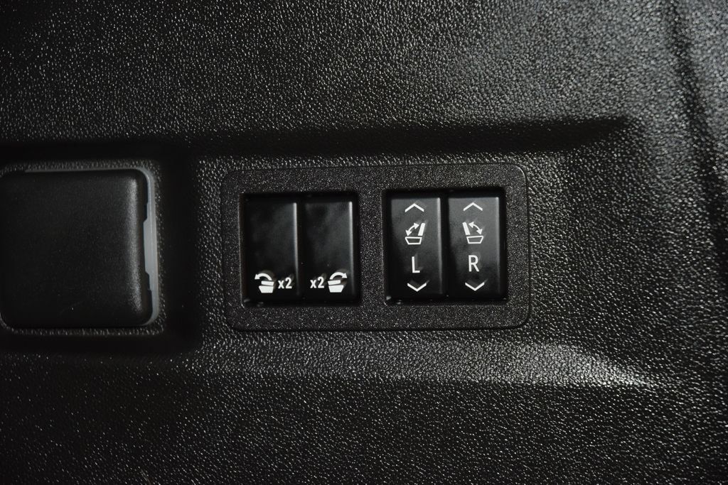2023 Chevrolet Tahoe 4WD 4dr Premier - 23039002 - 22