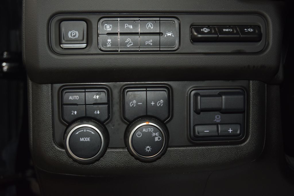 2023 Chevrolet Tahoe 4WD 4dr Premier - 23039002 - 33