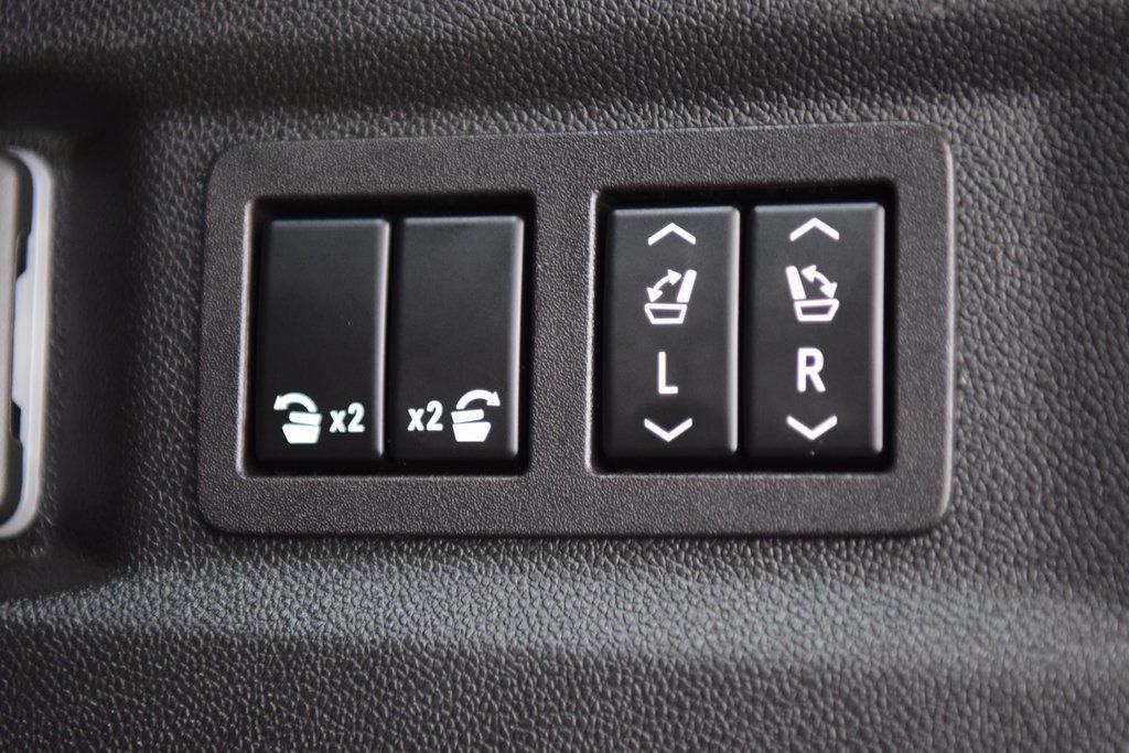 2023 Chevrolet Tahoe 4WD 4dr Z71 - 22989918 - 23