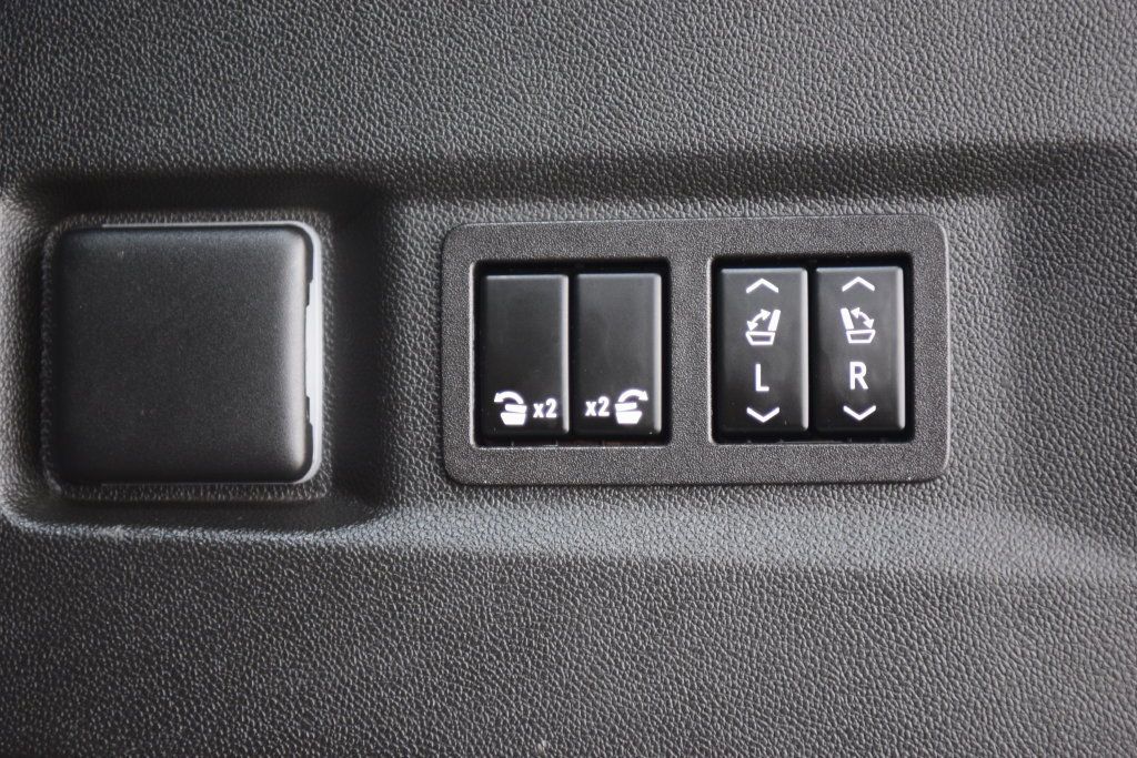 2023 Chevrolet Tahoe 4WD 4dr Z71 - 23079220 - 25
