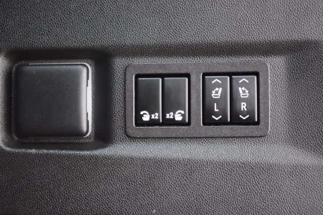 2023 Chevrolet Tahoe 4WD 4dr Z71 - 23079220 - 25