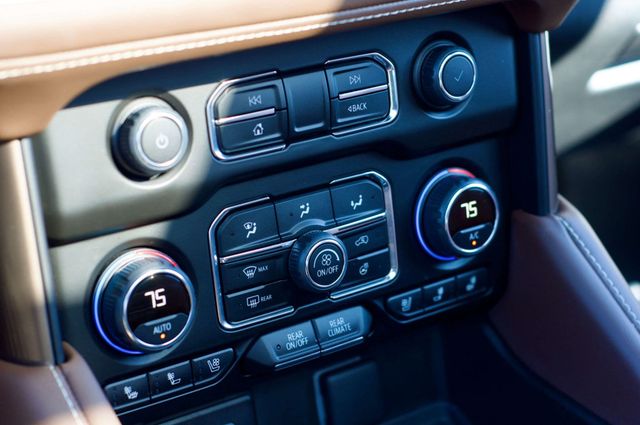 2023 Chevrolet Tahoe MSRP$87560/HighCountry/2ndRowCaptains/RearEntertainment/NAV - 22981280 - 23