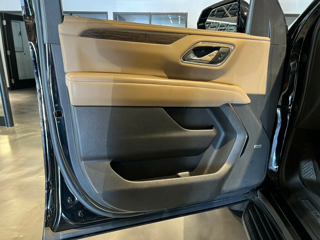 2023 Chevrolet Tahoe Premier/EnhancedDisplayPkg/PanoRoof/HeadUpDisplay/Htd&CldSeats - 22931631 - 13
