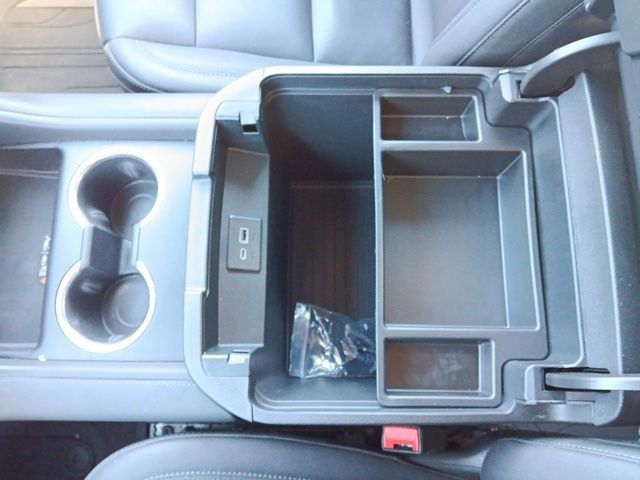 2023 Chevrolet Tahoe Z71 - 23076957 - 26