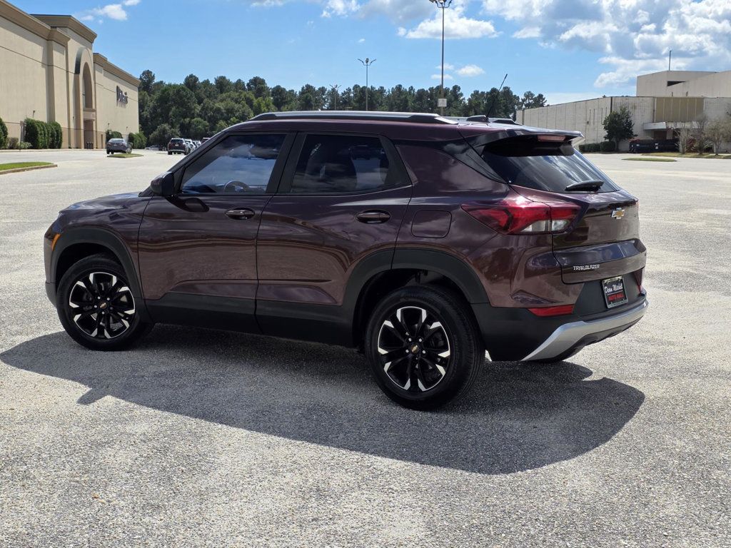 2023 Chevrolet Trailblazer LT photo 3