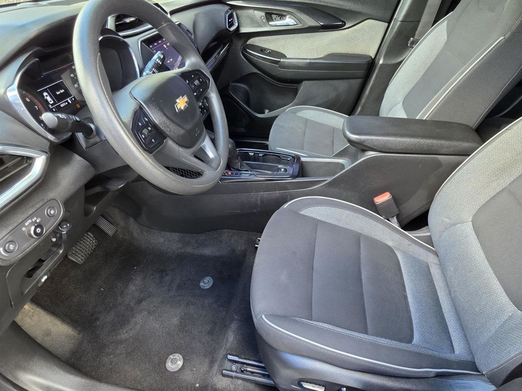 2023 Chevrolet Trailblazer LT photo 5
