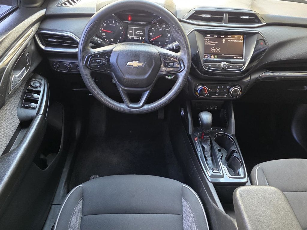 2023 Chevrolet Trailblazer LT photo 8