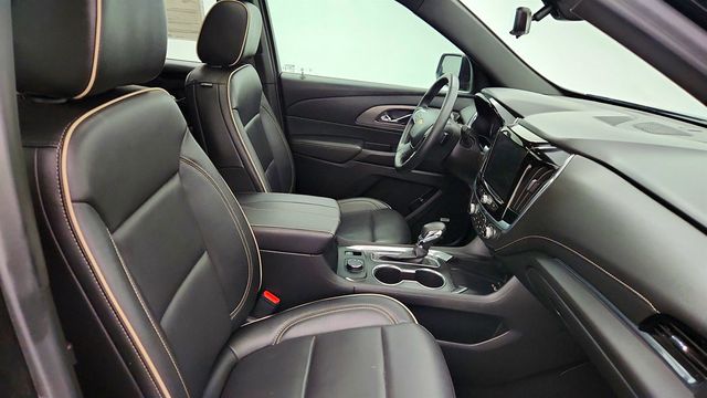 2023 Chevrolet Traverse 4dr Premier with Dual Skyscape Sunroof - 22971859 - 24