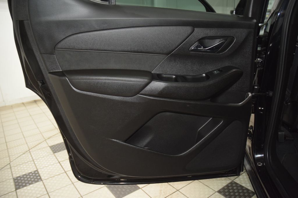 2023 Chevrolet Traverse AWD 4dr High Country - 23019680 - 40