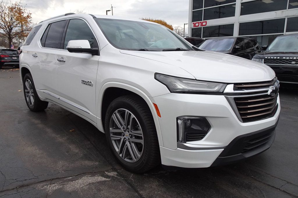 2023 Chevrolet Traverse High Country photo 2