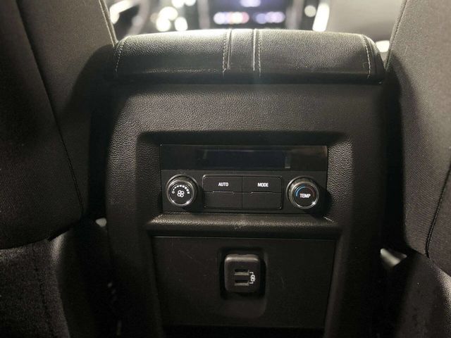 2023 Chevrolet Traverse AWD 4dr LT Cloth w/1LT - 22970217 - 44