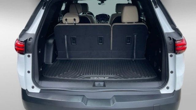 2023 Chevrolet Traverse AWD 4dr LT Leather - 23033050 - 9