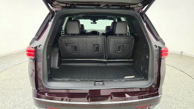 2023 Chevrolet Traverse AWD 4dr Premier w/ Dual SkyScape Sunroof - 23043303 - 28