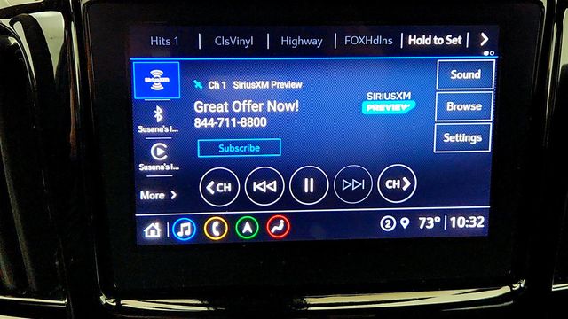 2023 Chevrolet Traverse AWD 4dr RS w/ Dual Skyscape 2 Panel Power Sunroof - 23028825 - 18