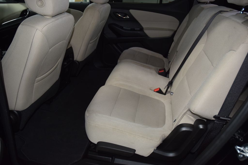 2023 Chevrolet Traverse FWD 4dr LS w/1LS - 23053665 - 38