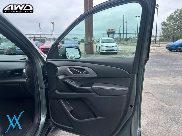 2023 Chevrolet Traverse LT Sport Utility 4D - 23088403 - 24
