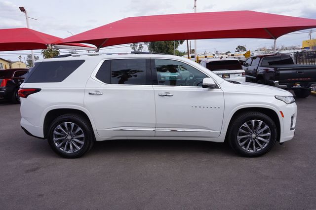 2023 Chevrolet Traverse PREMIER, PREMIUM WHEELS, DUAL MOON ROOFS, LEATHER SEATS, 3RD ROW - 22984088 - 4