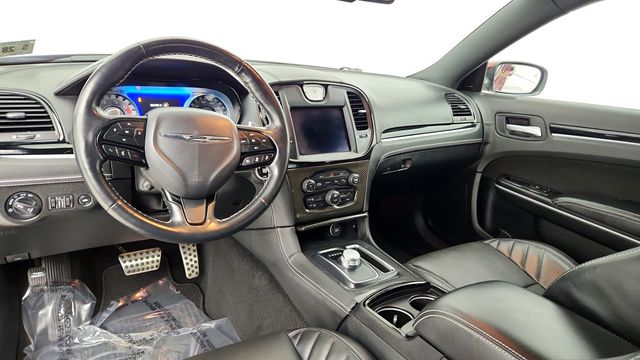 2023 Chrysler 300 300C with High Performance 4-Wheel Independent Suspension - 22949153 - 12