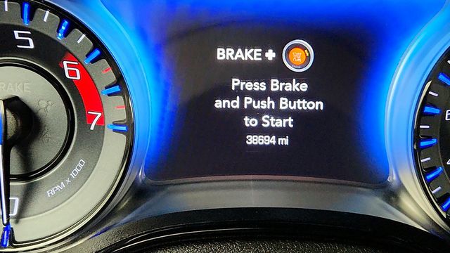 2023 Chrysler 300 300C with High Performance 4-Wheel Independent Suspension - 22949153 - 15