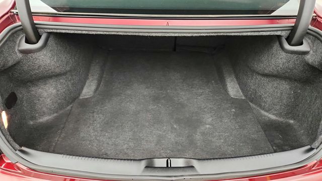 2023 Chrysler 300 300C with High Performance 4-Wheel Independent Suspension - 22949153 - 24