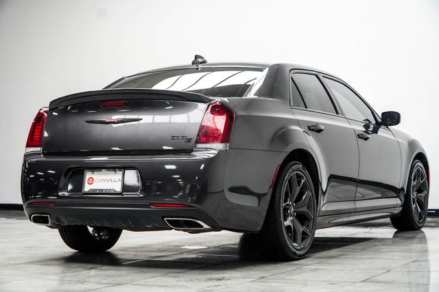 2023 Chrysler 300 300S RWD - 23040493 - 14