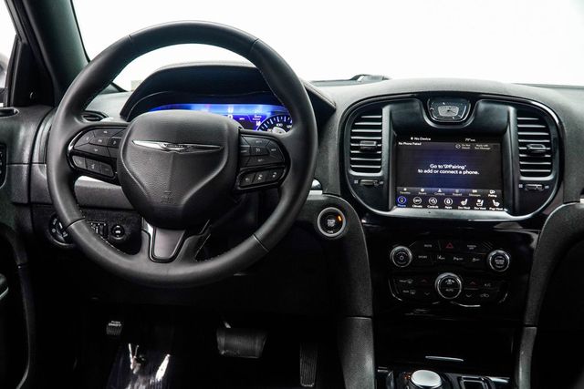 2023 Chrysler 300 300S RWD - 23040493 - 18