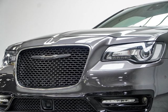 2023 Chrysler 300 300S RWD - 23040493 - 1