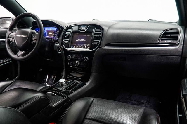 2023 Chrysler 300 300S RWD - 23040493 - 20