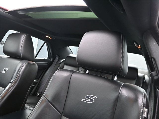 2023 Chrysler 300 300S RWD - 22948329 - 13