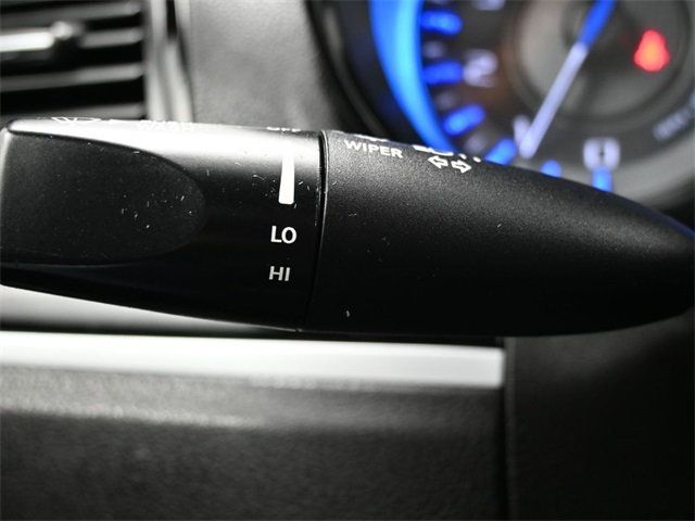 2023 Chrysler 300 300S RWD - 22948329 - 30