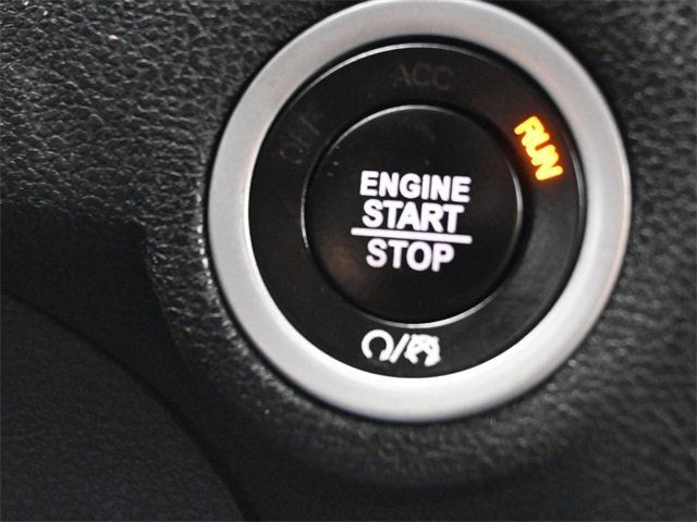 2023 Chrysler 300 300S RWD - 22948329 - 33