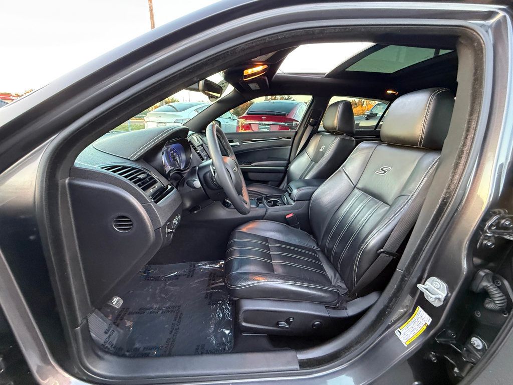 2023 Chrysler 300 300S RWD - 22951533 - 9