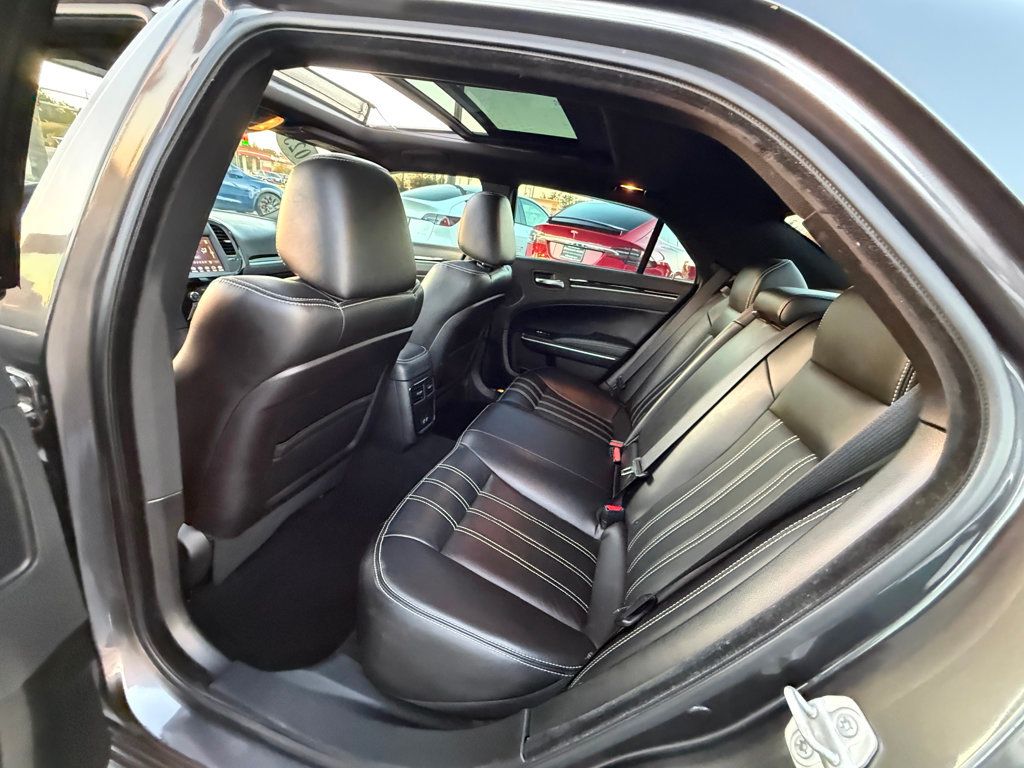 2023 Chrysler 300 300S RWD - 22951533 - 10