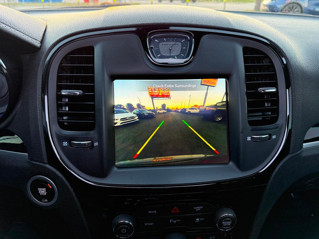 2023 Chrysler 300 300S RWD - 22951533 - 17